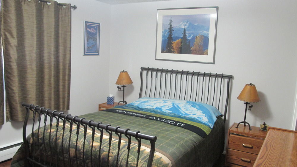 Frenchy'S Adventure Bed And Breakfast Anchorage Exterior foto